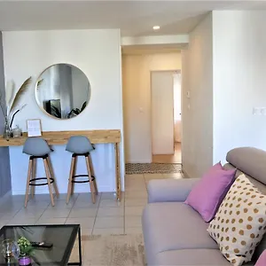 https://au-pied-de-gergovie-et-clermont-garage-wifi-cafe-netflix.hotels-rhonealpes.com